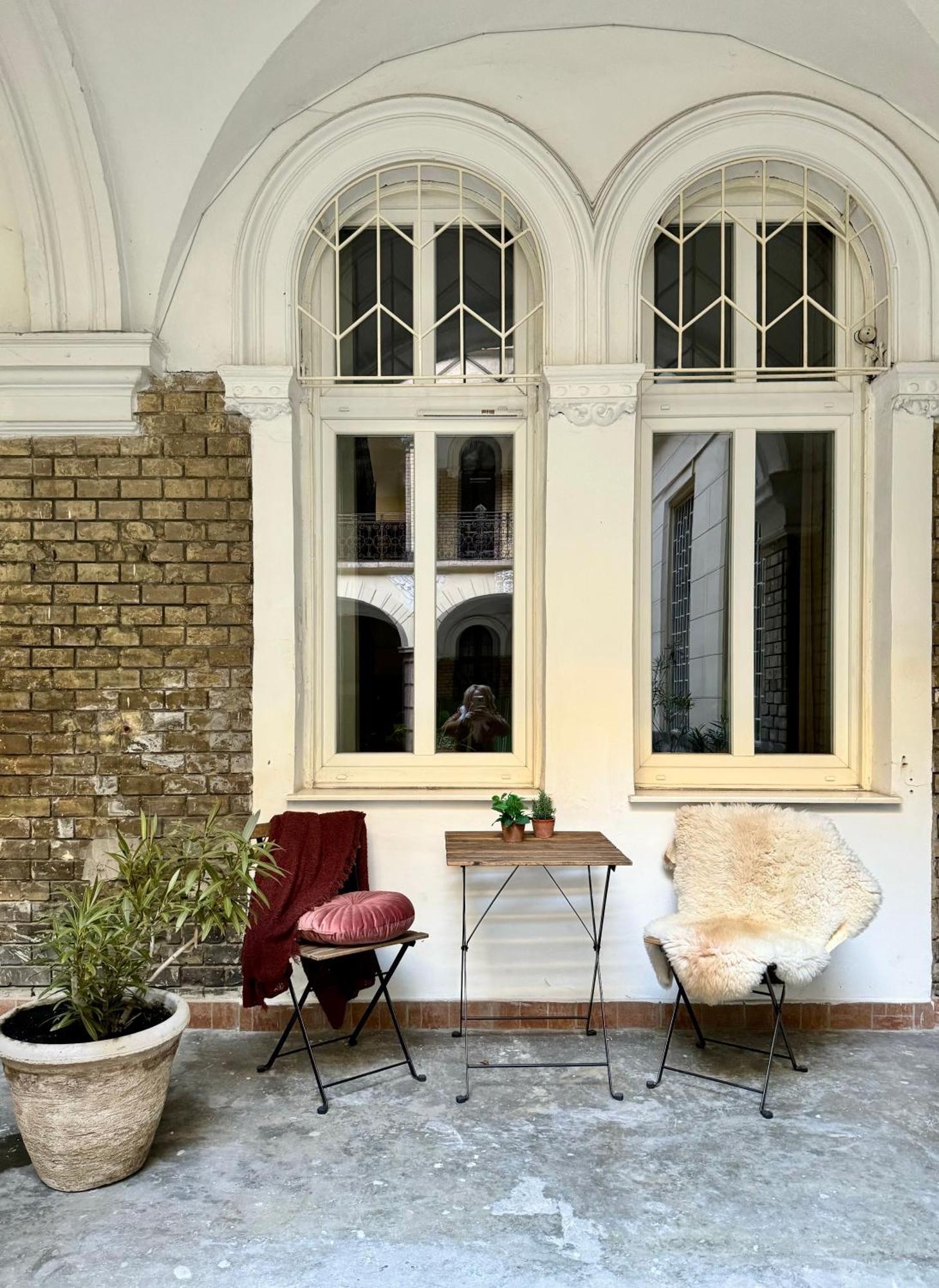Stay At Liz Budapest Central Exterior photo